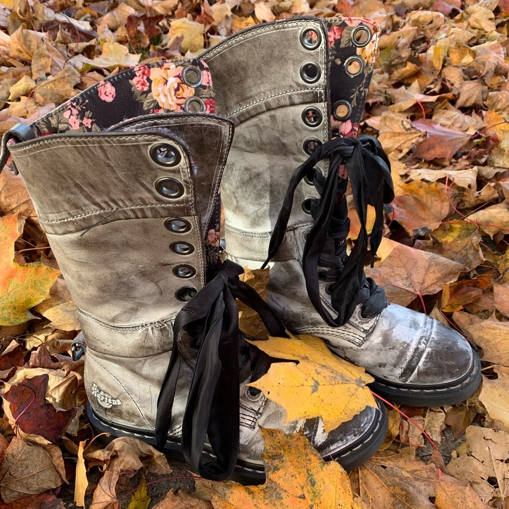 Dr. Martens Triumph L8 Massai Rare 39
